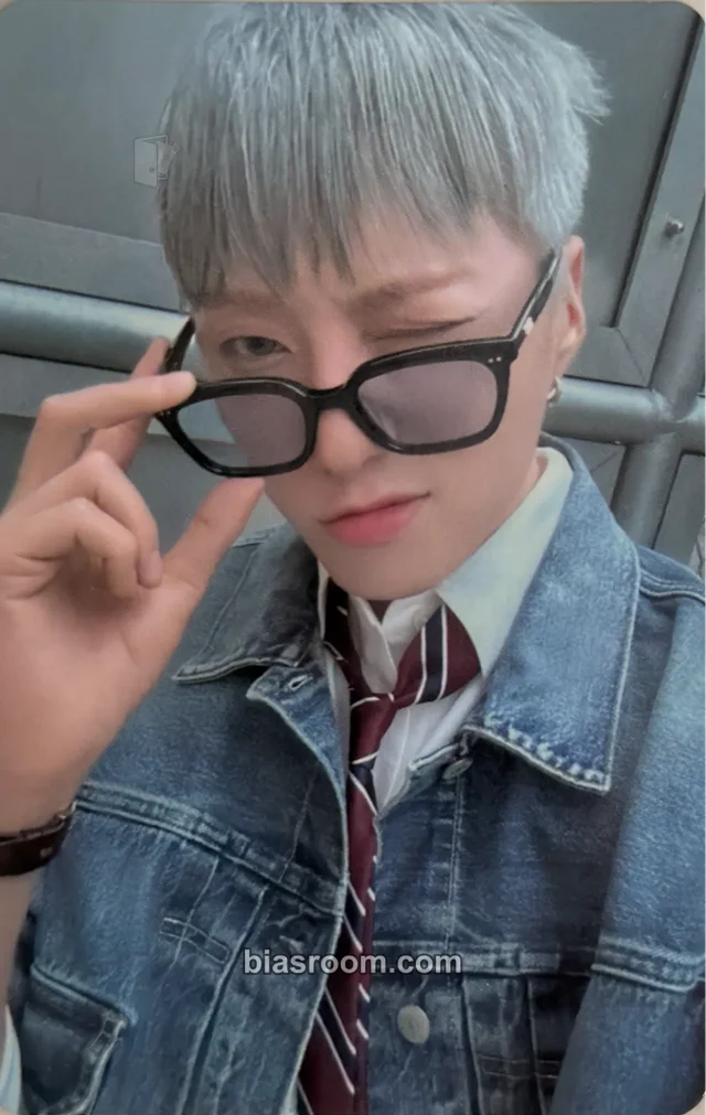 WINNER - Yoon - PAGE 2 Album intro version pob (pre-order benefit)