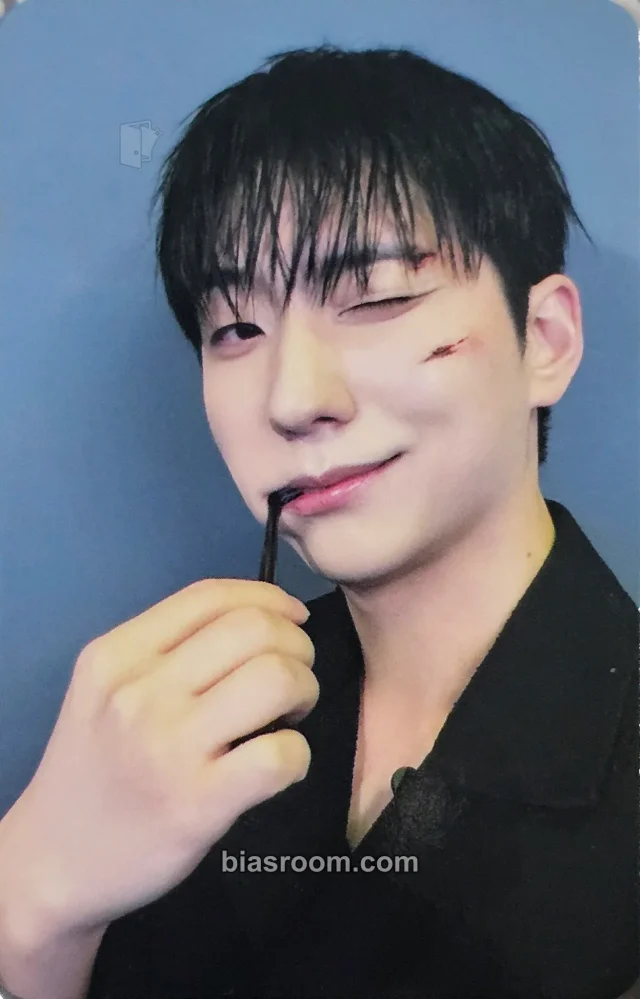 Xdinary Heroes - Gunil - DEAD AND Album fansign photobook version round 1 shanghai