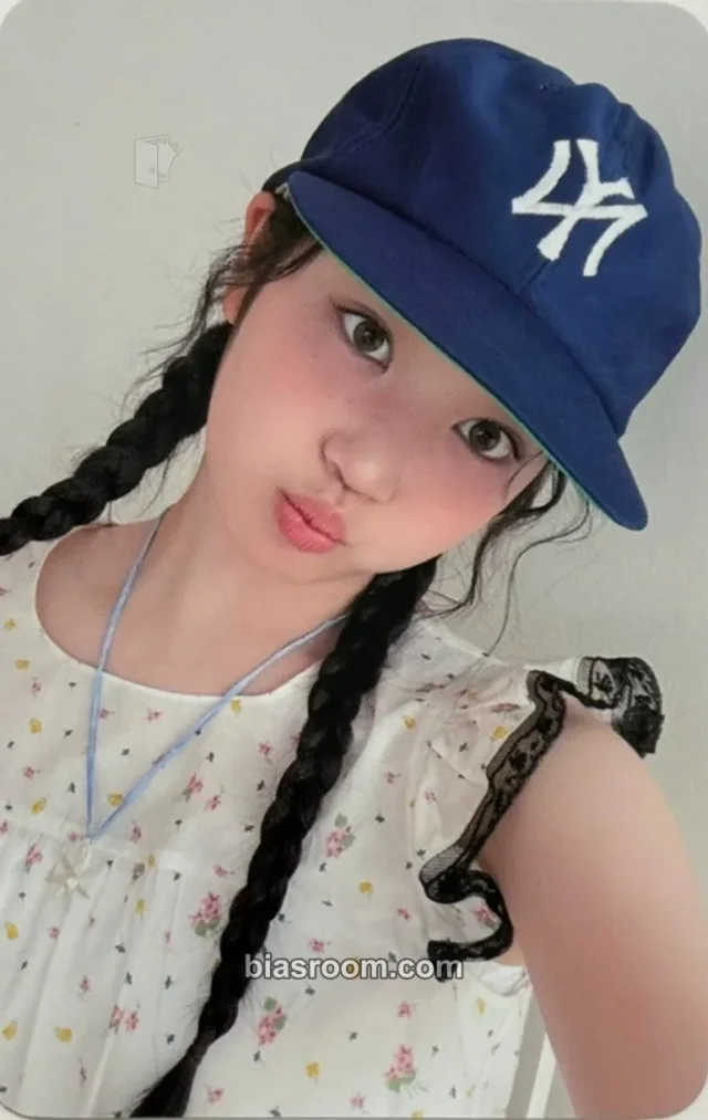 Saki TUIDE TUNE & PLAY K-pop photocard