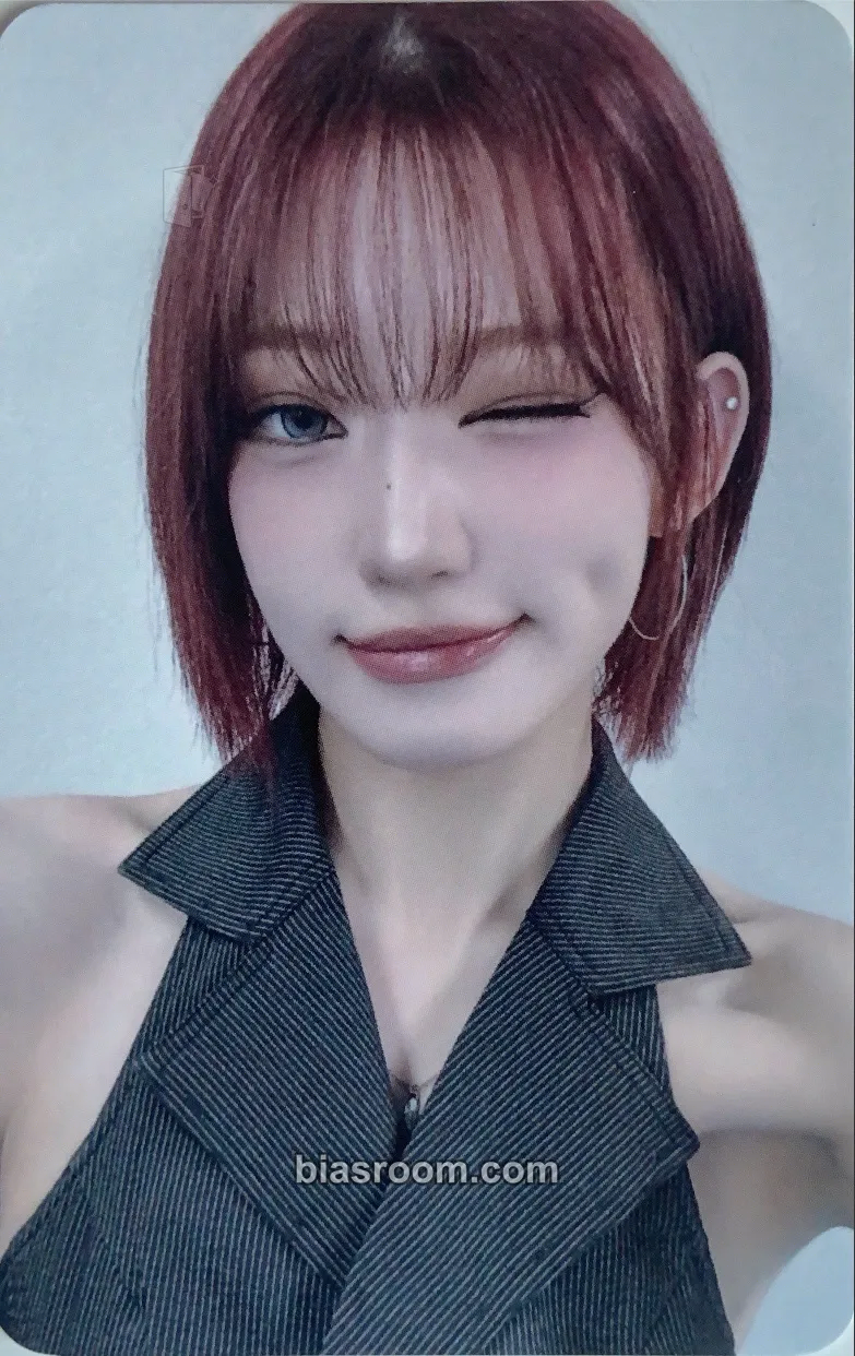 Siyoon The Collective Soul and Unconscious: Chapter Two Photocard - Billlie - Billlie K-pop photocard