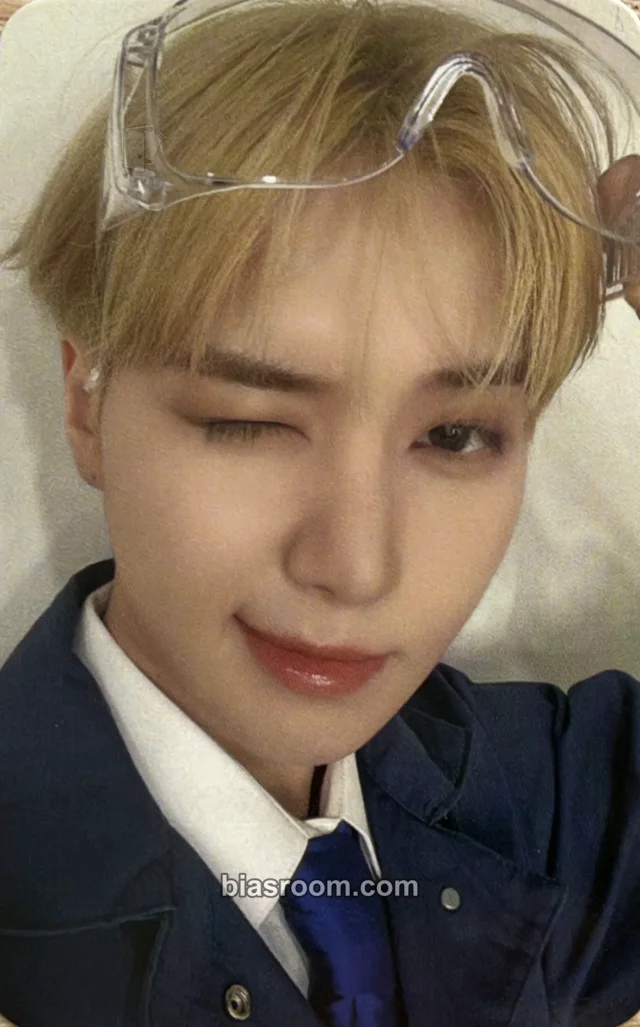 TO1 - Jaeyun - UP2U Album album photocard platform selfie