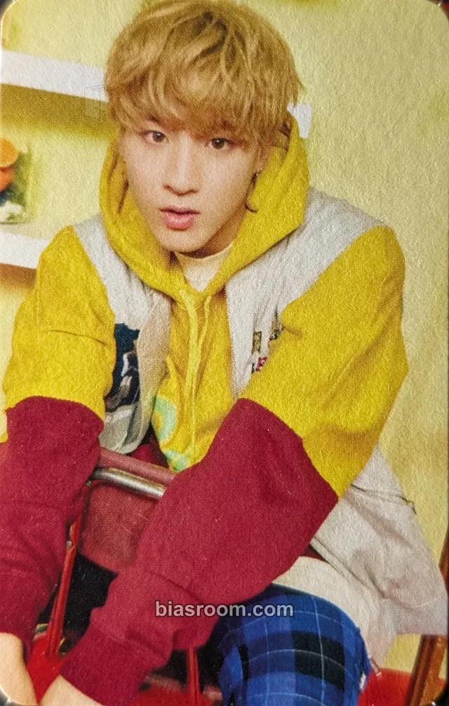 THE BOYZ - Eric - Bloom Bloom Album qr card platform