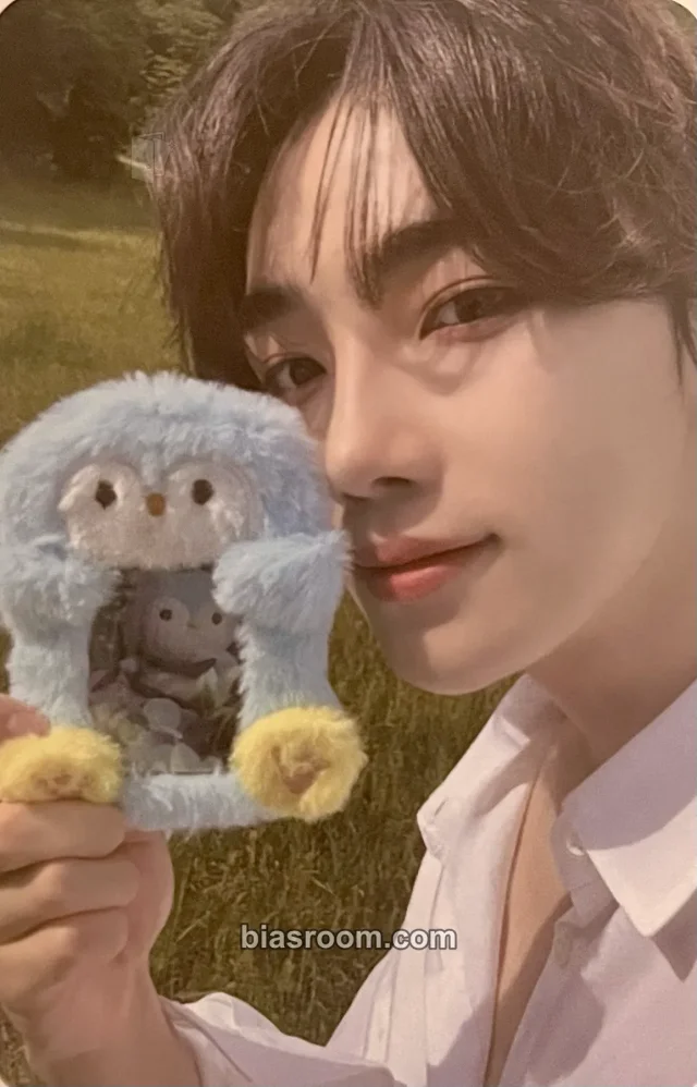 THE BOYZ - New - WORLD TOUR: Zeneration 2 Event merch photocard photocard holder concert