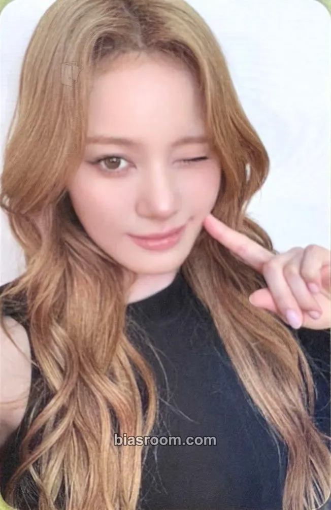 Nina Sour Grapes Photocard - NiziU - NiziU K-pop photocard