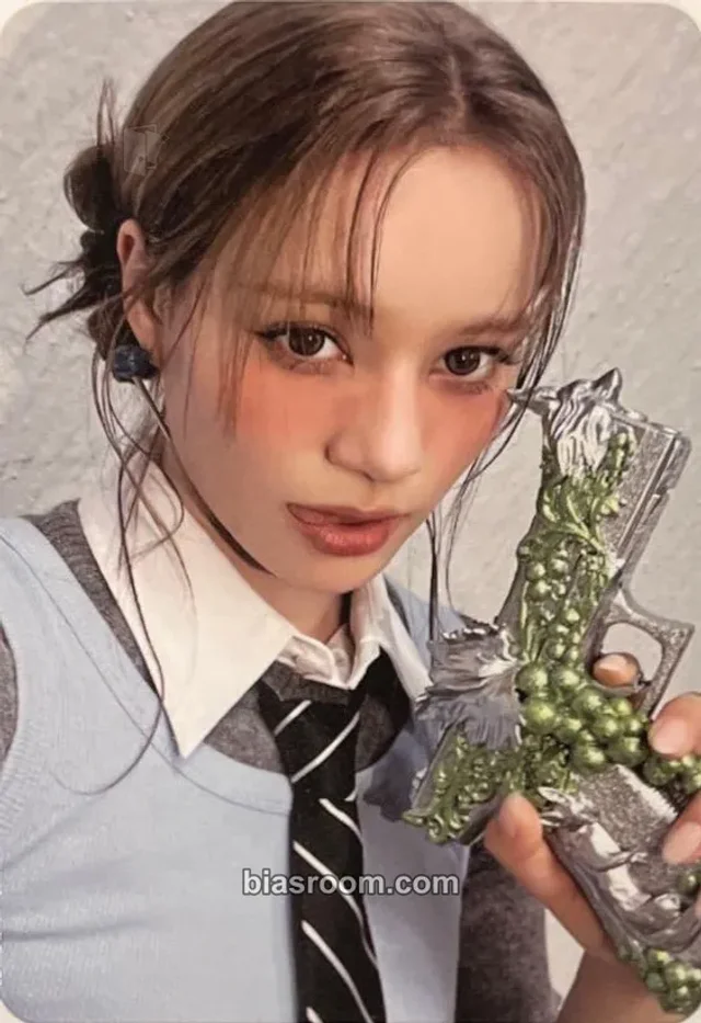 NiziU - Nina - Sour Grapes Album album photocard sniper version