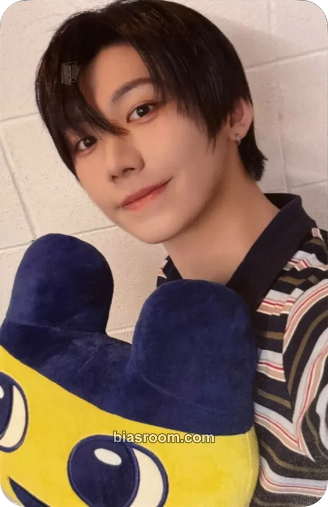 AHOF - Han - Run To You Album muvve round 3 video call/fancall