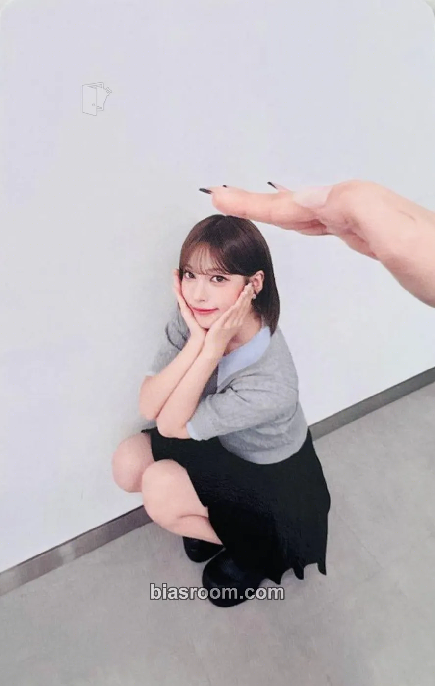 May Scent Archive - MEMORIES OF RESCENE Pop-Up Photocard - RESCENE - RESCENE K-pop photocard