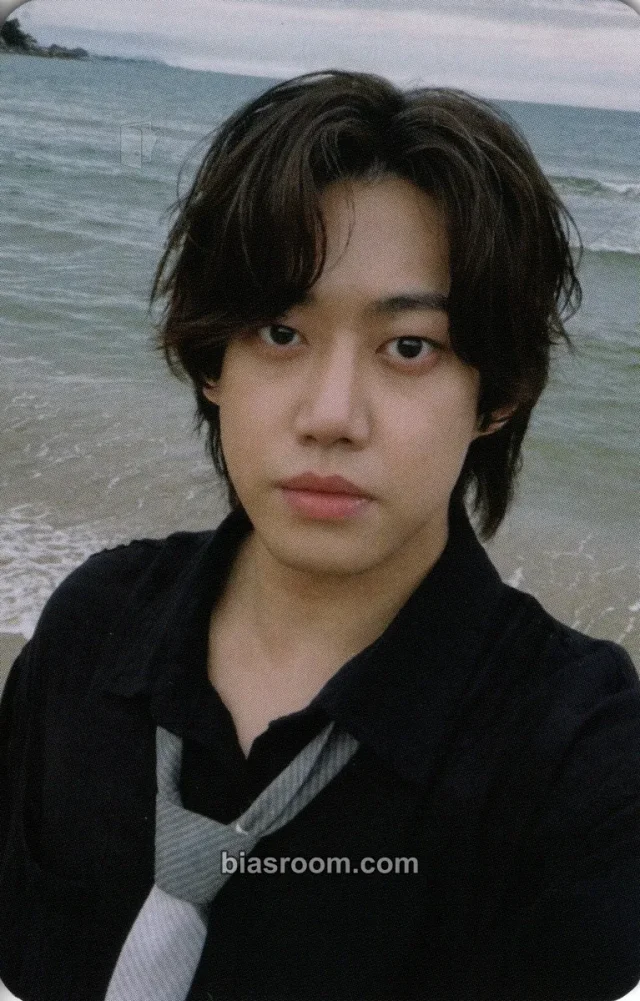 Lee Junyoung ChRocktikal BLOOM & GLOOM K-pop photocard