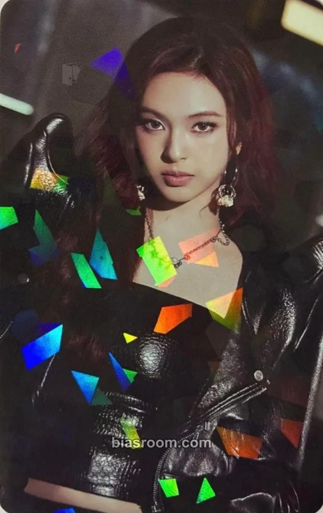 Chiquita BABYMONSTER YG 30th Anniversary K-pop photocard