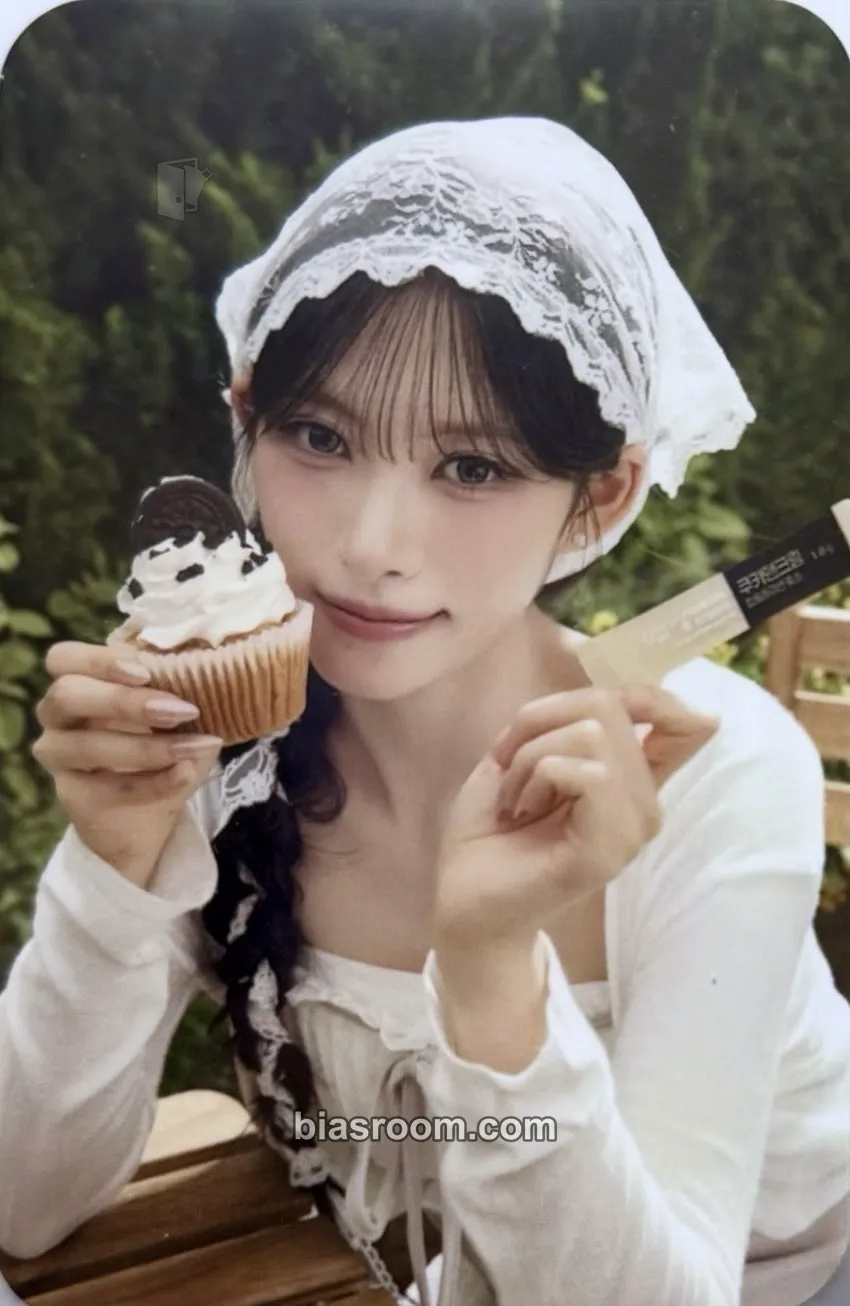 Liv GrainOn x RESCENE Photocard - RESCENE - RESCENE K-pop photocard