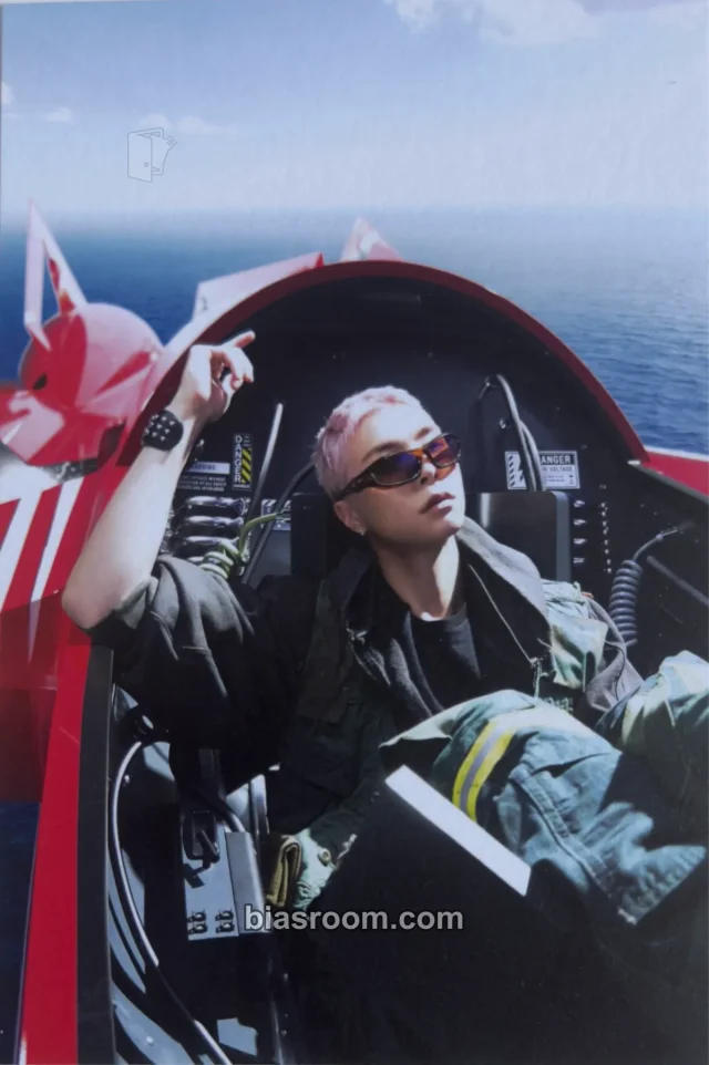 NCT 127 - Johnny - BLINGY Album postcard album inclusion blingy jets version