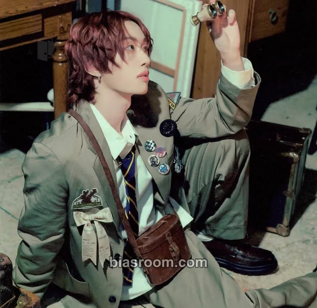 M.O.N.T - Bitsaeon - Somewhere Out There Album KiT/kihno version album inclusion square card