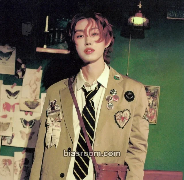M.O.N.T - Bitsaeon - Somewhere Out There Album KiT/kihno version square card album inclusion