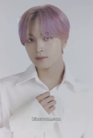 Haechan DREAM VIBE - 2022 Exhibition Photocard - NCT DREAM - NCT DREAM K-pop photocard