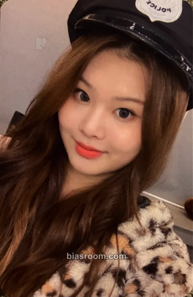 PURPLE KISS - Swan - HIDE & SEEK Album everline round 6 video call/fancall