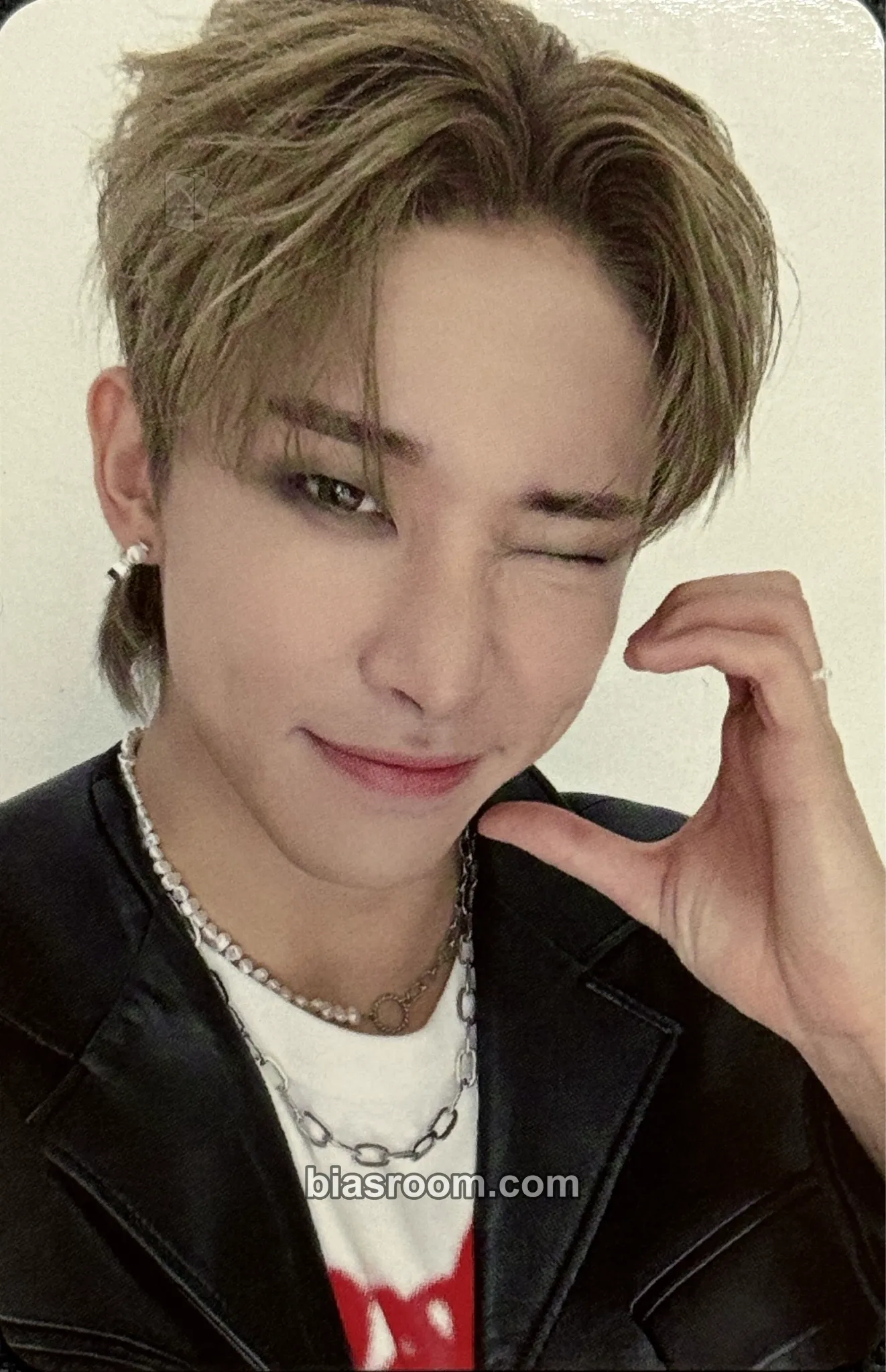 Leon BLUE SET Chapter 2. CHOICE Photocard - TRENDZ – TRENDZ K-Pop-Photocard