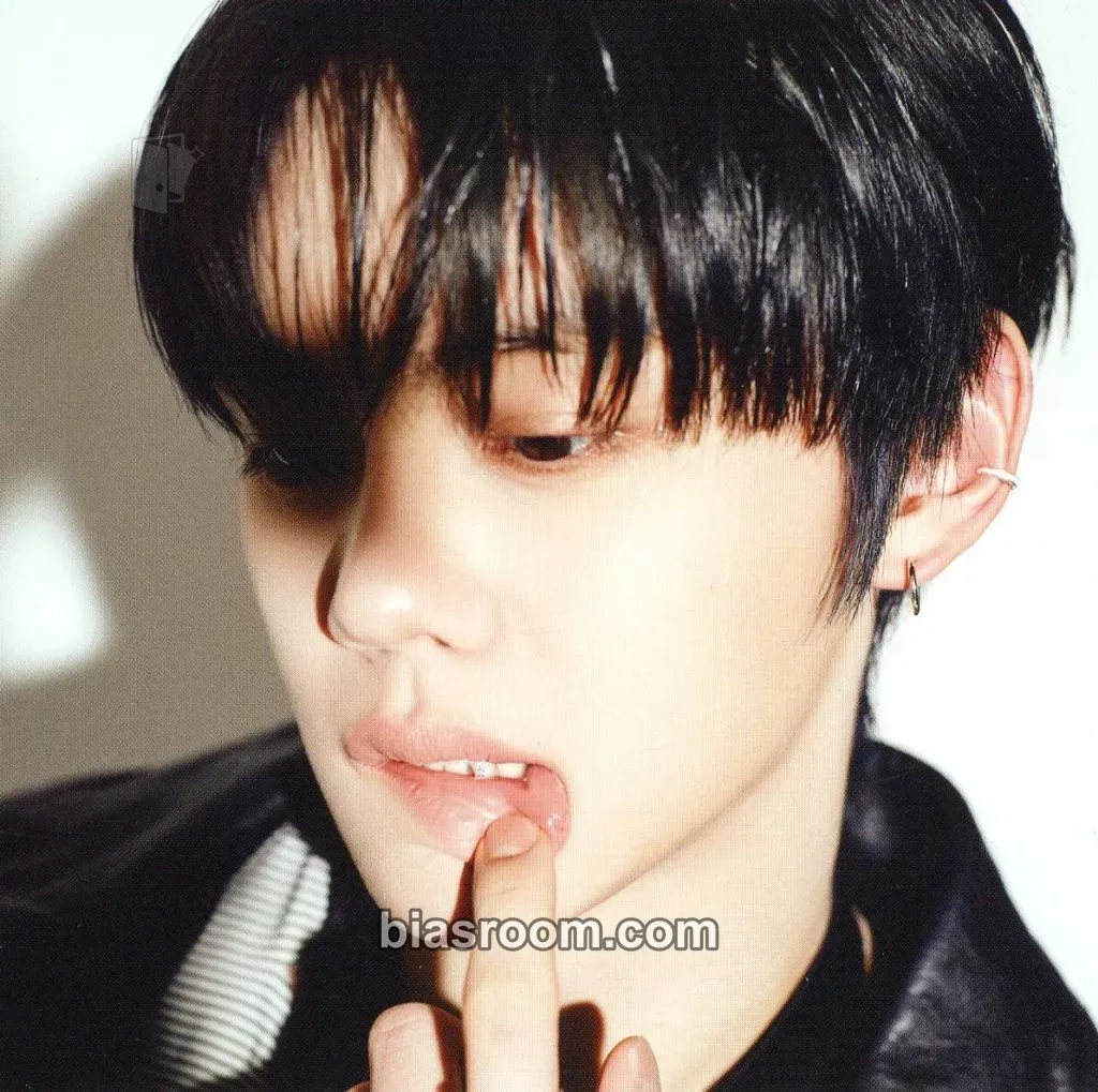 Gyuvin Iconik Photocard - ZEROBASEONE - ZEROBASEONE K-pop photocard