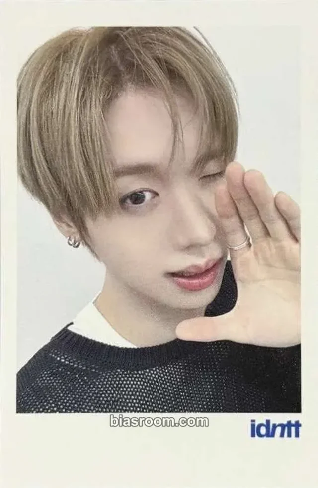 idntt - Choi TaeIn - itsnotover Album polaroid 1:1 round 2 video call/fancall 1st music