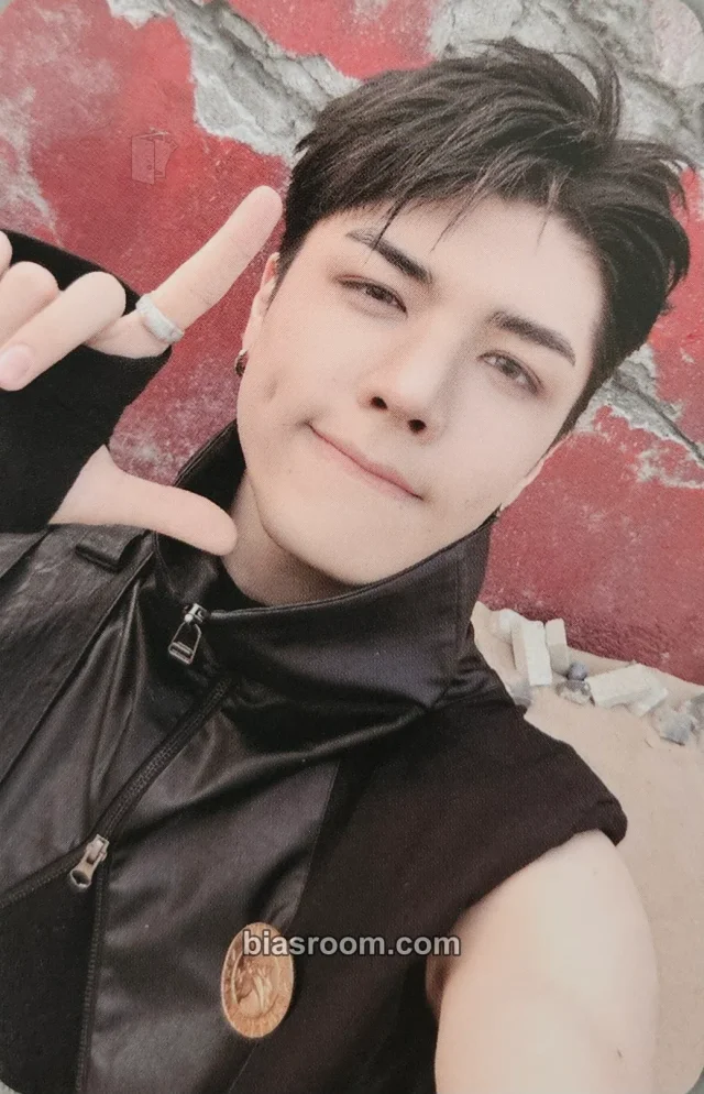 Maki &TEAM We on Fire  K-pop photocard