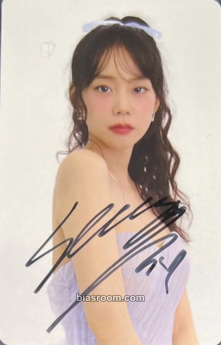 Seungyeon 2026 Han Seung Yeon Valentine Fanmeeting: fanSY with Love Photocard - KARA - KARA K-pop photocard