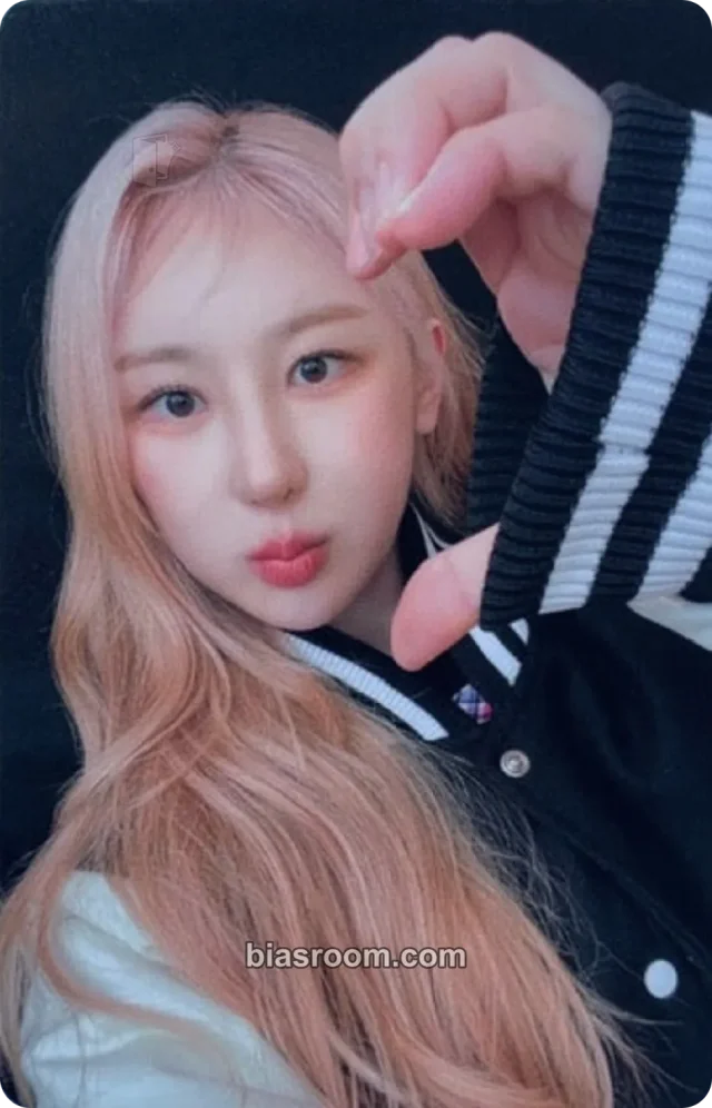 Lee Chaeyeon Lee Chaeyeon Over The Moon K-pop photocard