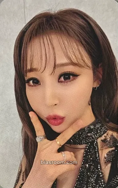 Moonbyul 4WARD World Tour Photocard - MAMAMOO – MAMAMOO K-Pop-Photocard