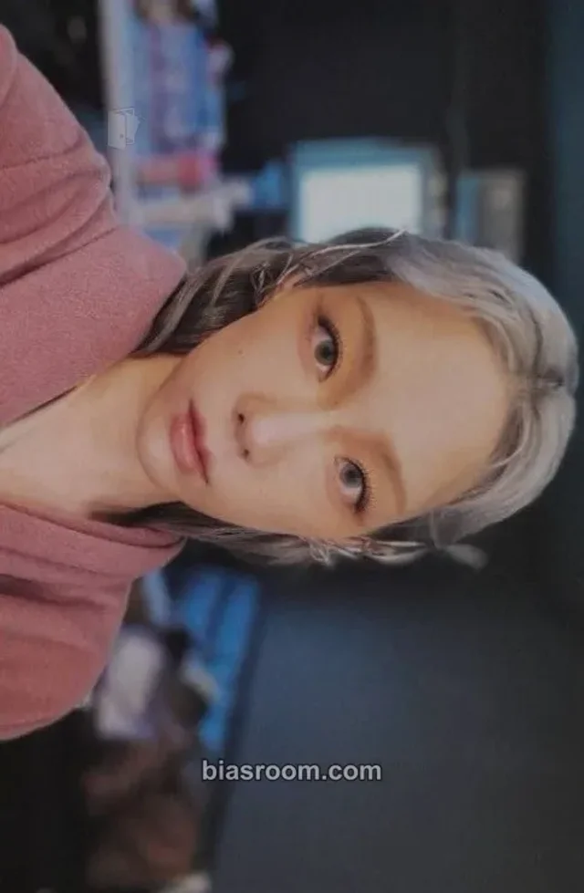 Taeyeon - Taeyeon - INVU Album postcard mecima pob (pre-order benefit)