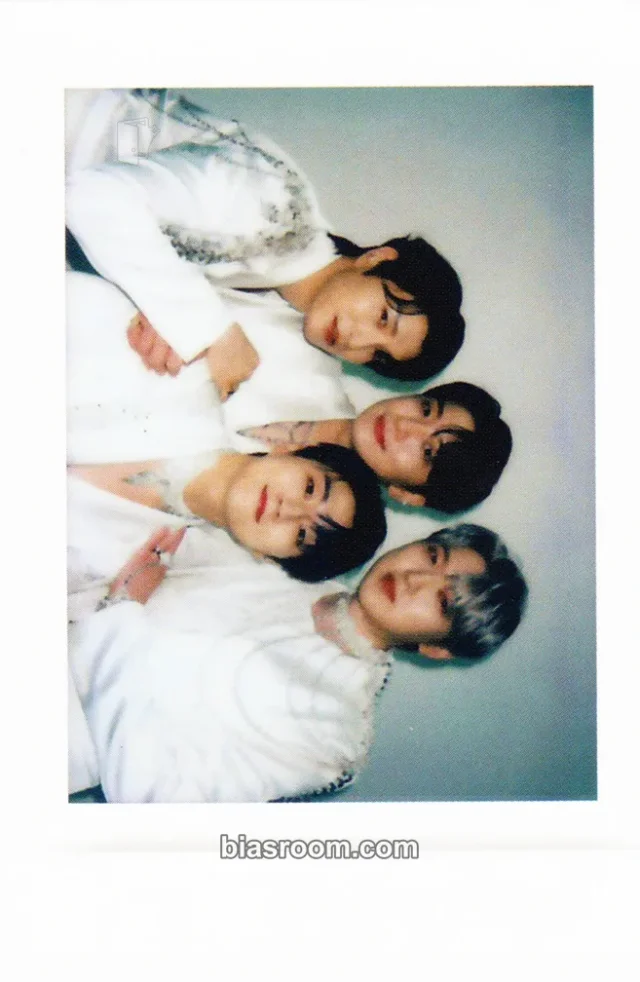 Forestella - The Beginning : World Tree Album pob (pre-order benefit) polaroid