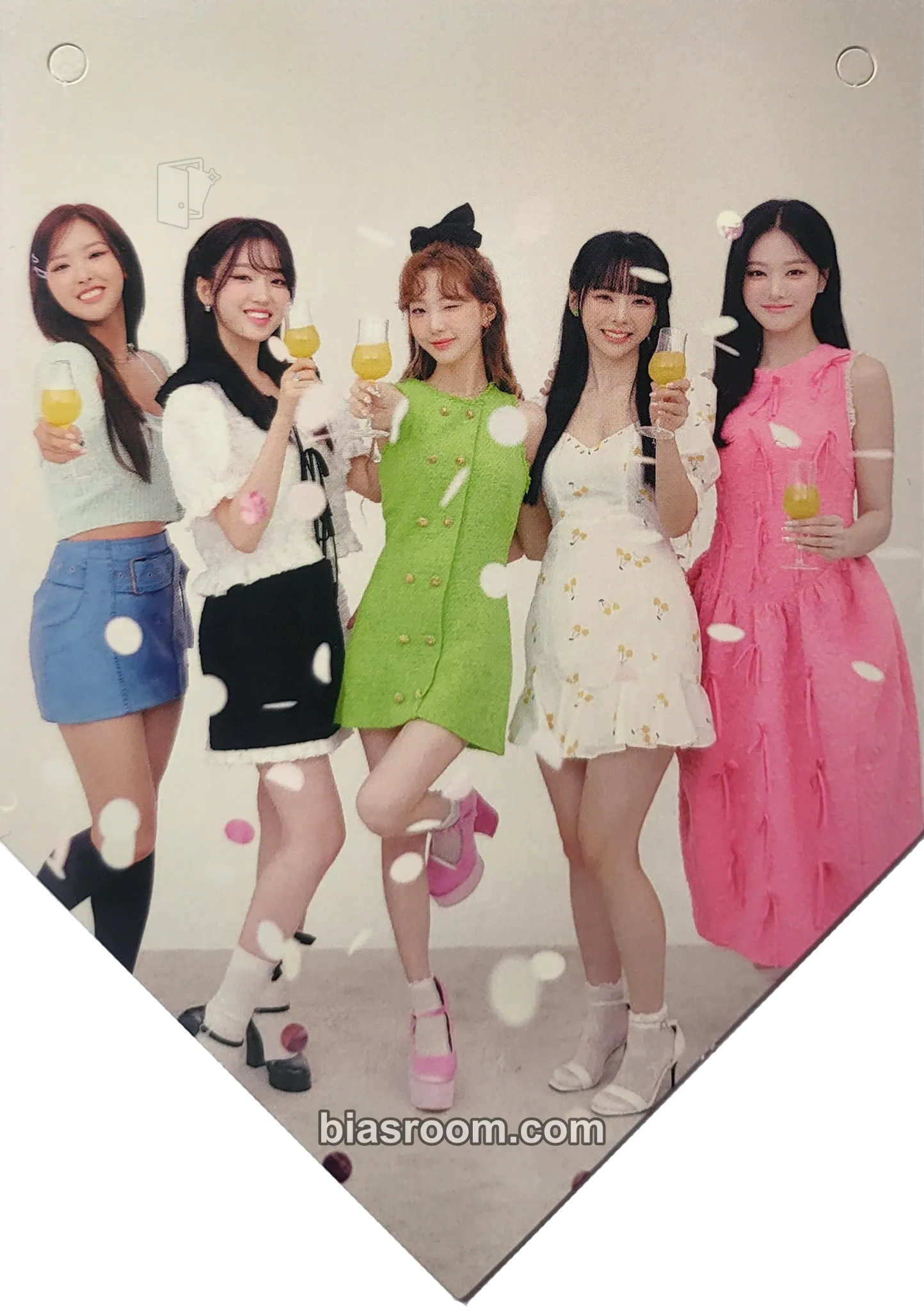 LOVESSEMBLE Party MD Photocard - Loossemble - photocard K-pop di Loossemble