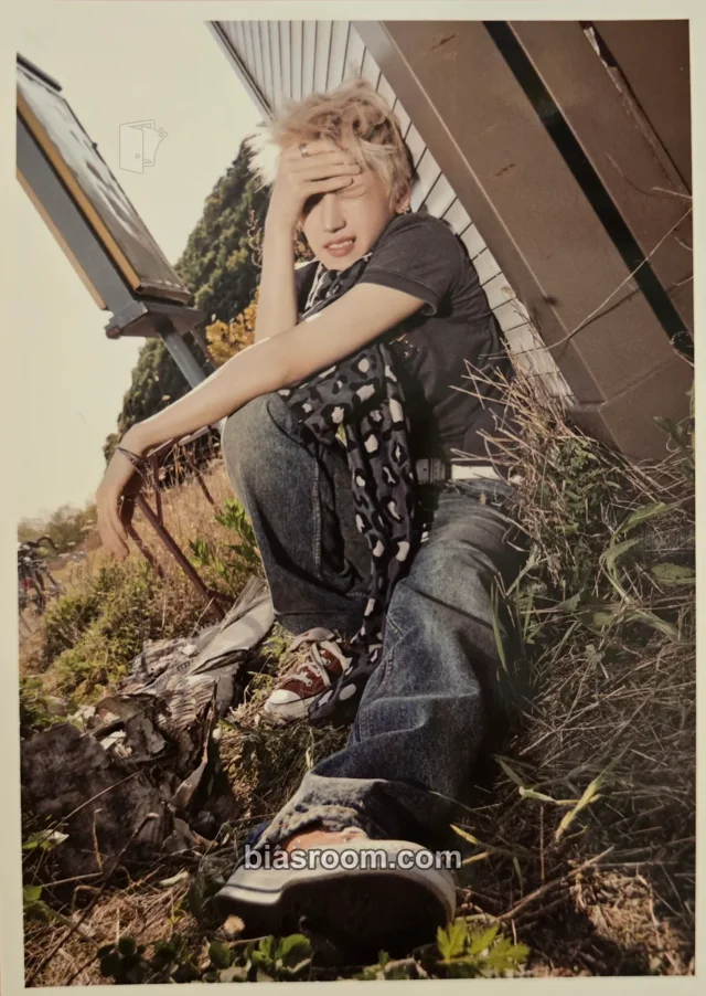 BOYNEXTDOOR - Riwoo - HOME: DELUXE Album album inclusion postcard haze version