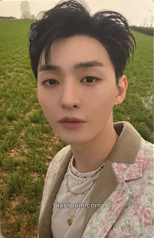 Yoon Jisung - Jisung - Miro (薇路) Album album photocard