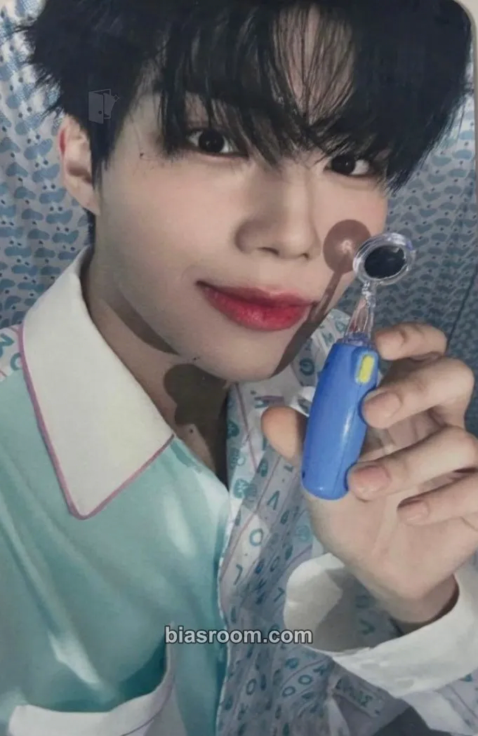Gunwook Blue Paradise Photocard - ZEROBASEONE - ZEROBASEONE K-pop photocard