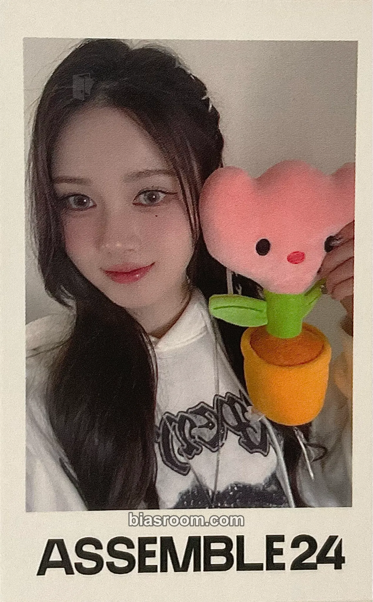 Mayu Assemble24 Photocard - tripleS - tripleS K-pop photocard