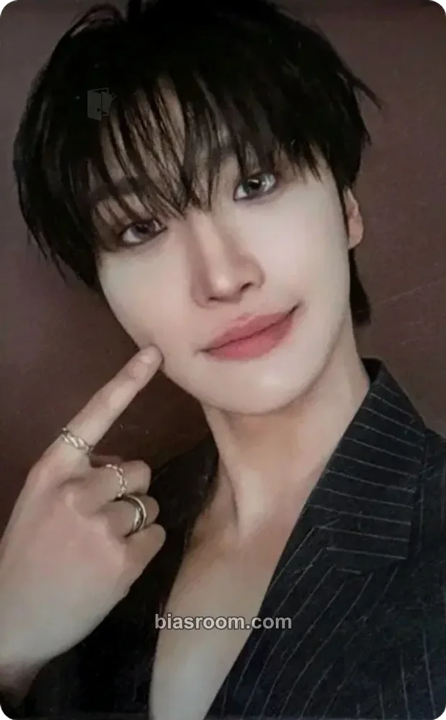 ATEEZ - Seonghwa - Blue Drift MD - 8th Anniversary Other purchase benefit exhibition offline