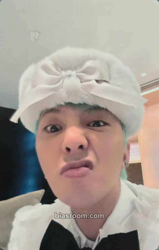 G-Dragon - G-Dragon - 2025 World Tour Übermensch Event merch photocard vip ticket benefit tokyo