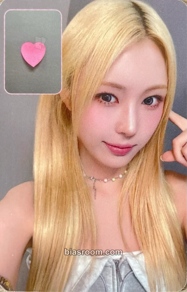 Hwayeon ifeye As If K-pop photocard