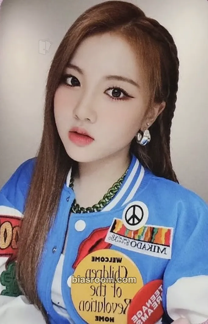 Jia Leviosa Photocard - TRI.BE - TRI.BE K-pop photocard