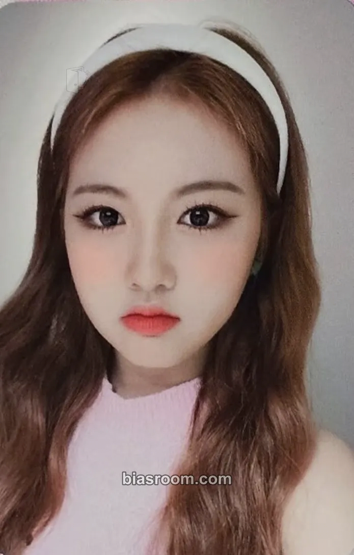 Jia Leviosa Photocard - TRI.BE - photocard K-pop TRI.BE
