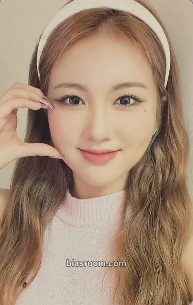 Jia TRI.BE Leviosa K-pop photocard