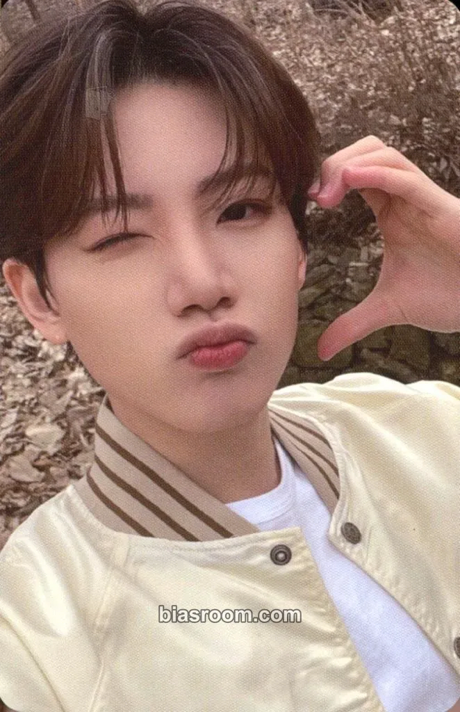 Junkyu Crocs x TREASURE Photocard - TREASURE - TREASURE K-pop photocard