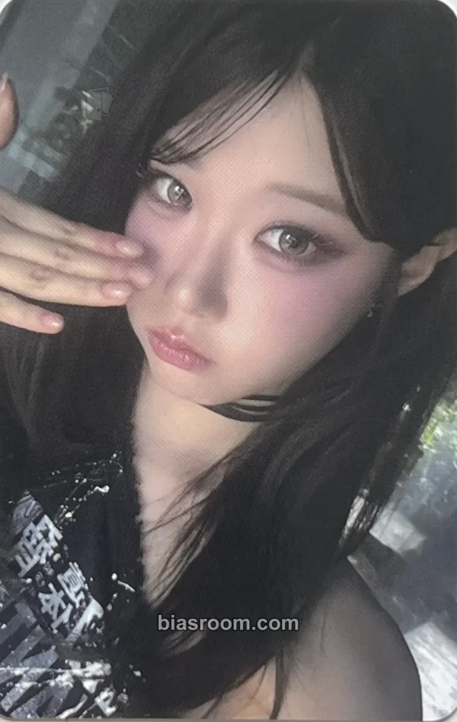 CLASSy - Chaewon - RE:BOOT [AFTER TEARS] Album album photocard
