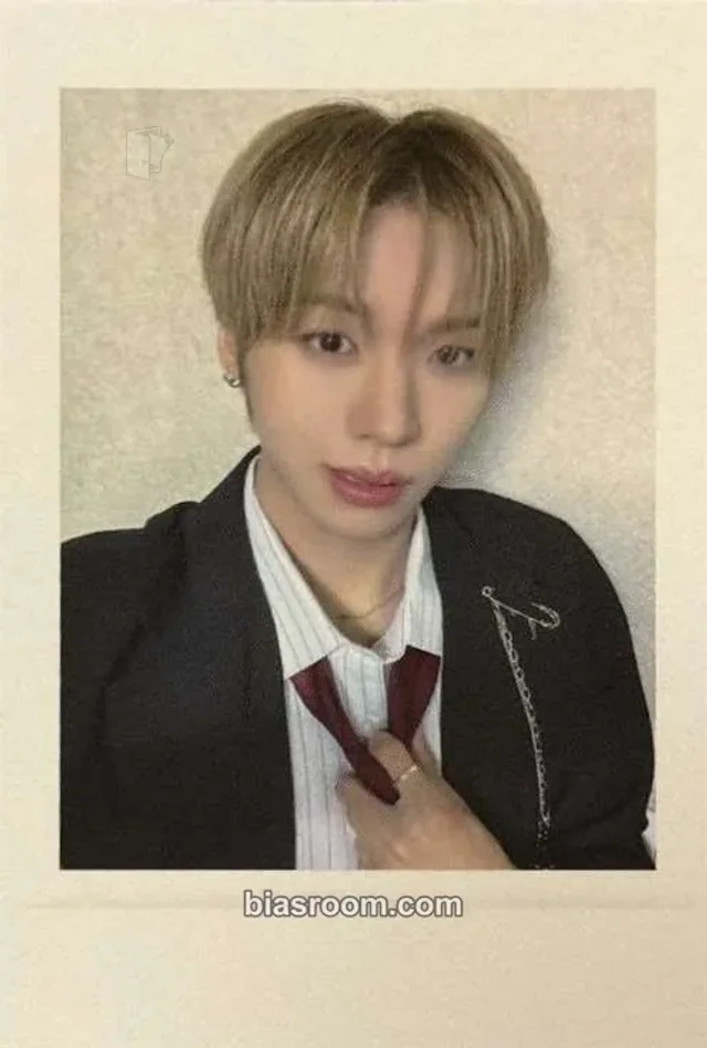 idntt - Choi TaeIn - itsnotover Album polaroid apple music round 4 video call/fancall