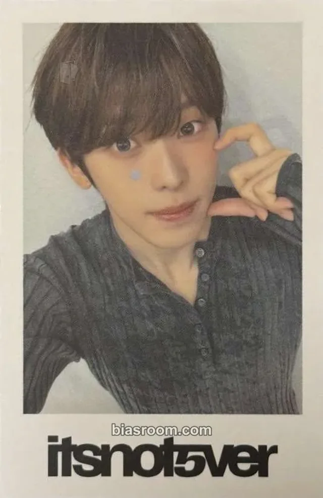 idntt - Yang GyungHo - itsnotover Album everline round 3 video call/fancall polaroid
