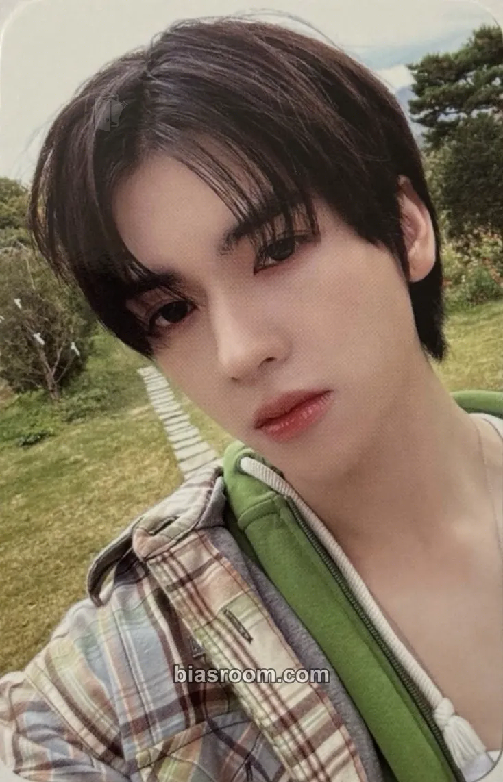 Yorch POW with Y Magazine Photocard - POW - photocard K-pop di POW