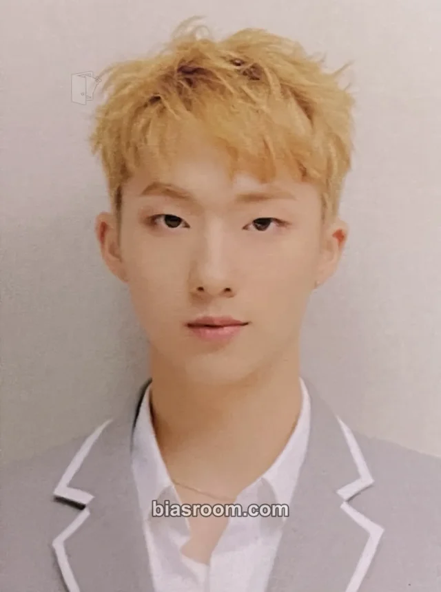 P1Harmony - Jiung - 1st Photobook-P1AY HERE! Other id photo photobook inclusion