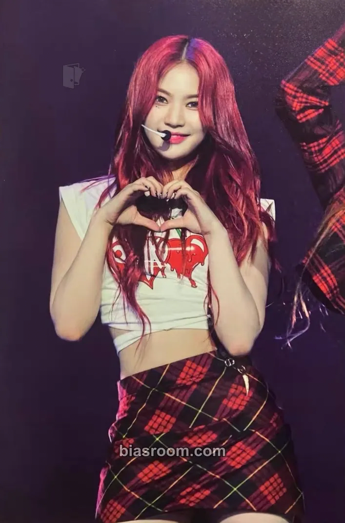 Isa KCON Japan 2023 Photocard - STAYC - STAYC K-pop photocard