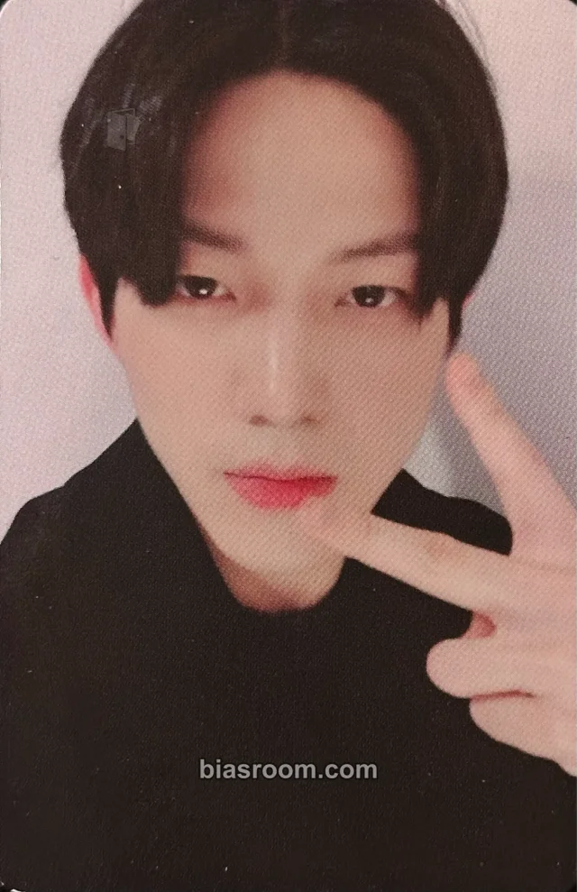 DAY6  - Dowoon  - The Book of Us: Gluon Album shopee pob (pre-order benefit)