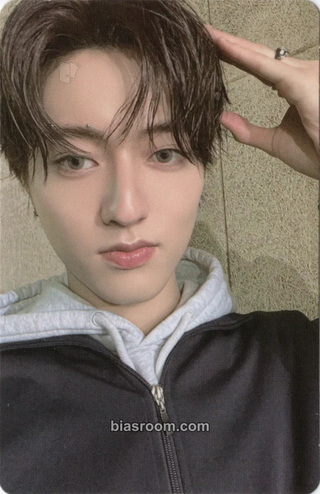 TREASURE - Haruto - Special Moment - 2025 Fan Concert Event duffel bag merch photocard