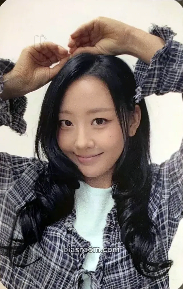 Yves Nail Photocard - Yves - photocard K-pop Yves