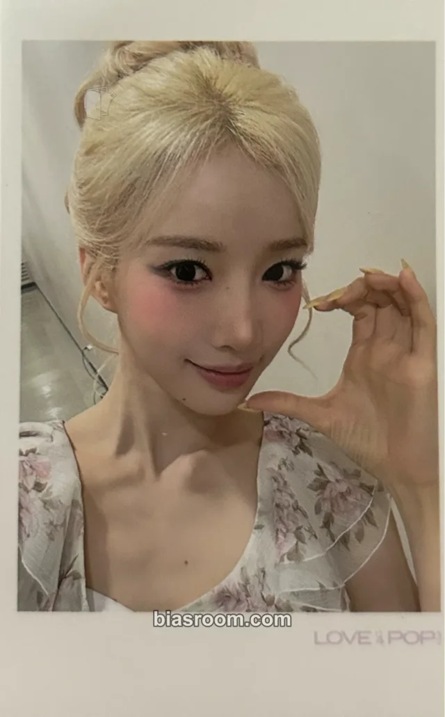 tripleS - Yooyeon - LOVE&POP pt.1 Album polaroid 1st music video call/fancall